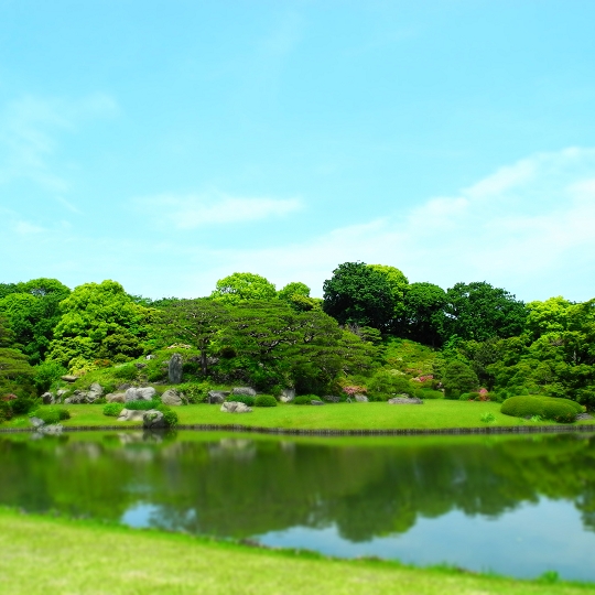 六義園
